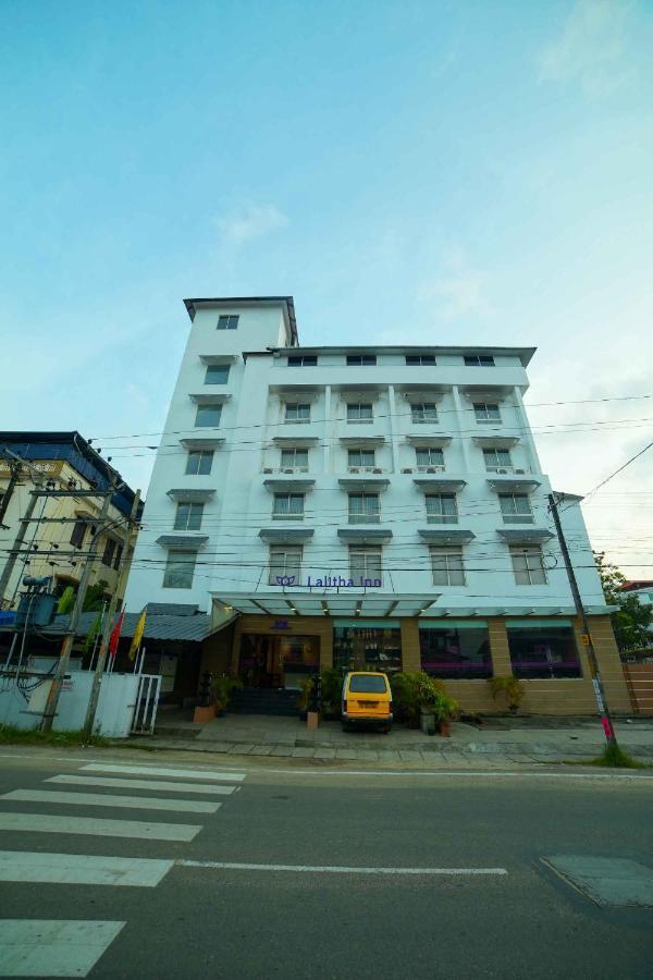 Lalitha Inn Гуруваюр Экстерьер фото