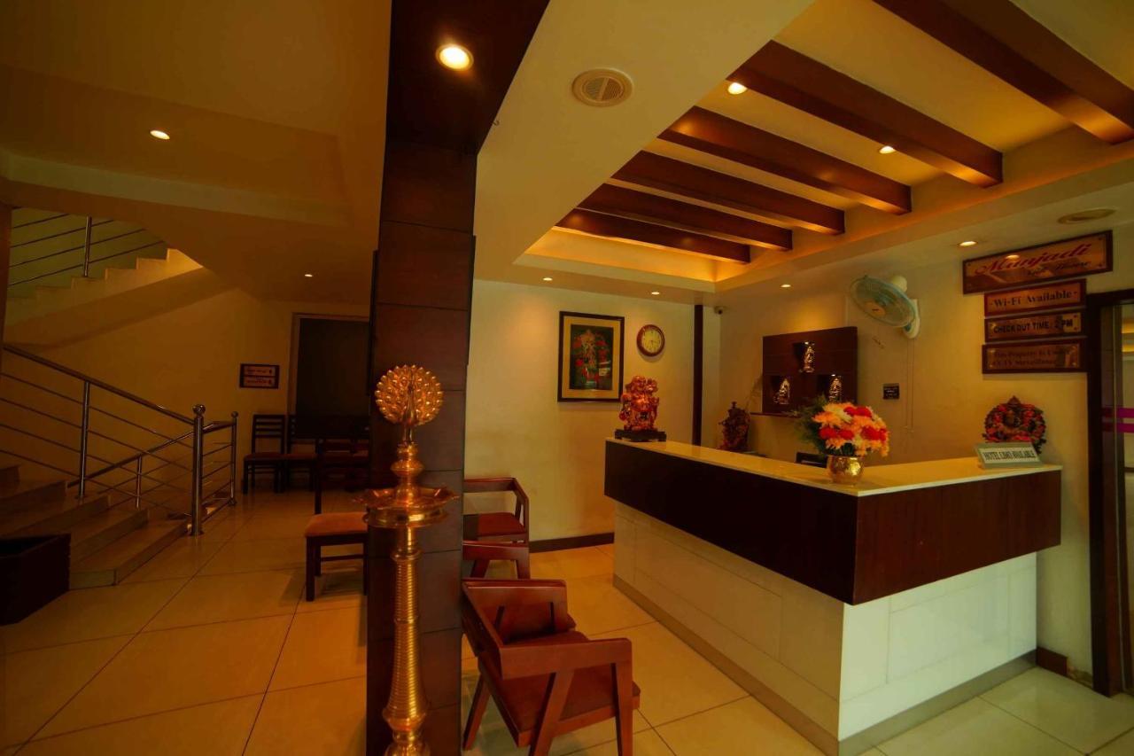 Lalitha Inn Гуруваюр Экстерьер фото